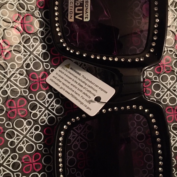 Free classy Rhinestone shades - Picture 5 of 5